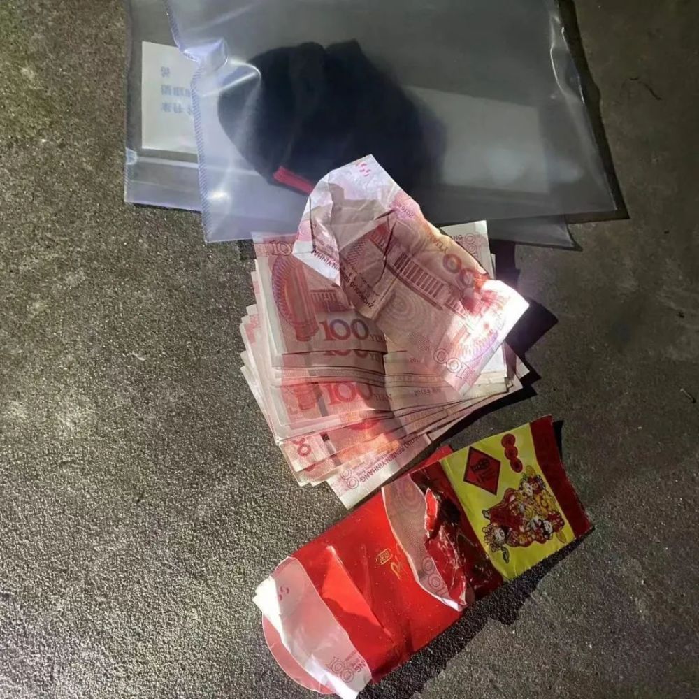 车上1500元现金被偷代驾拒不承认一只袜子破案了