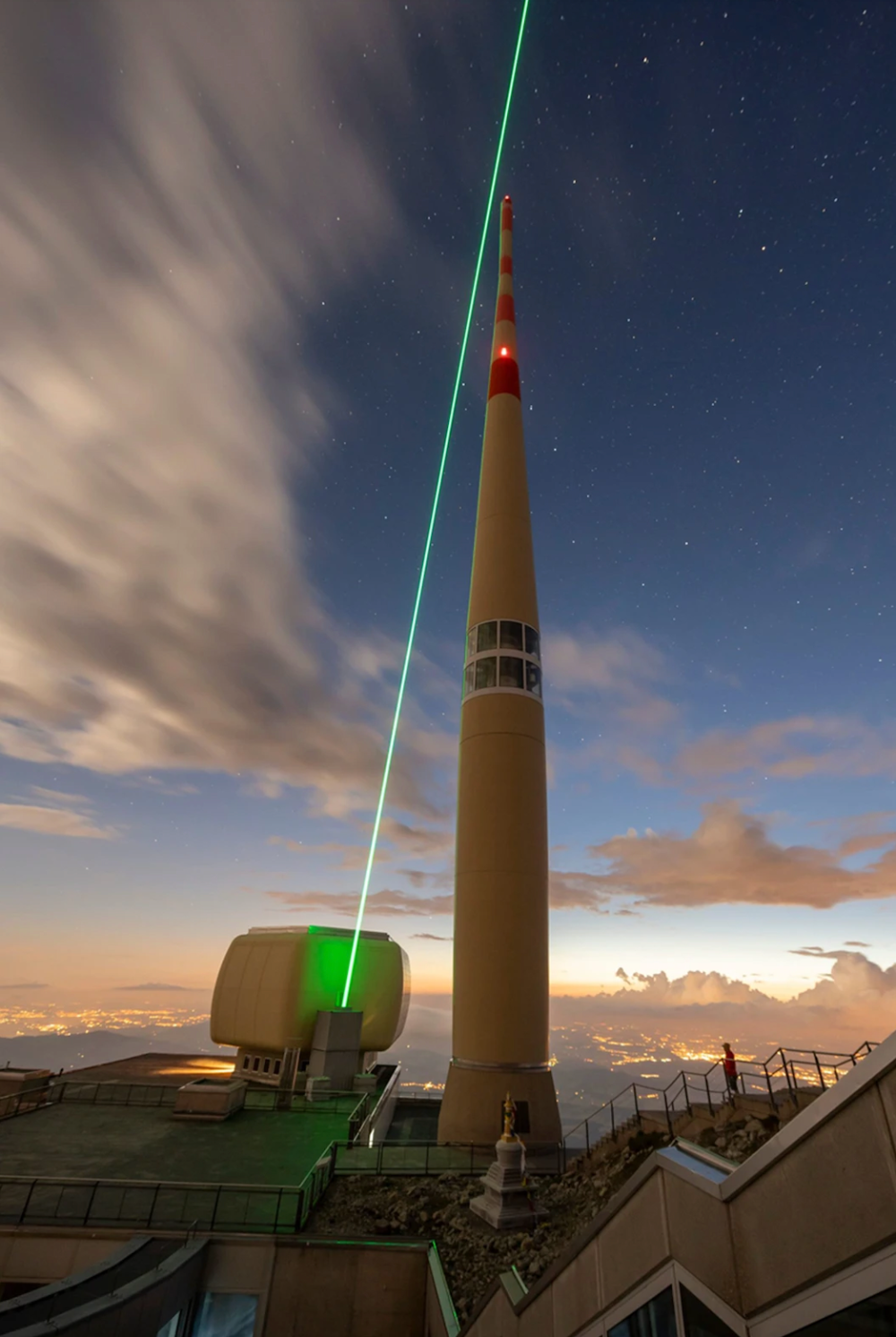 [1]69696969来自法国的物理学家奥雷利安·乌阿尔(aurélien