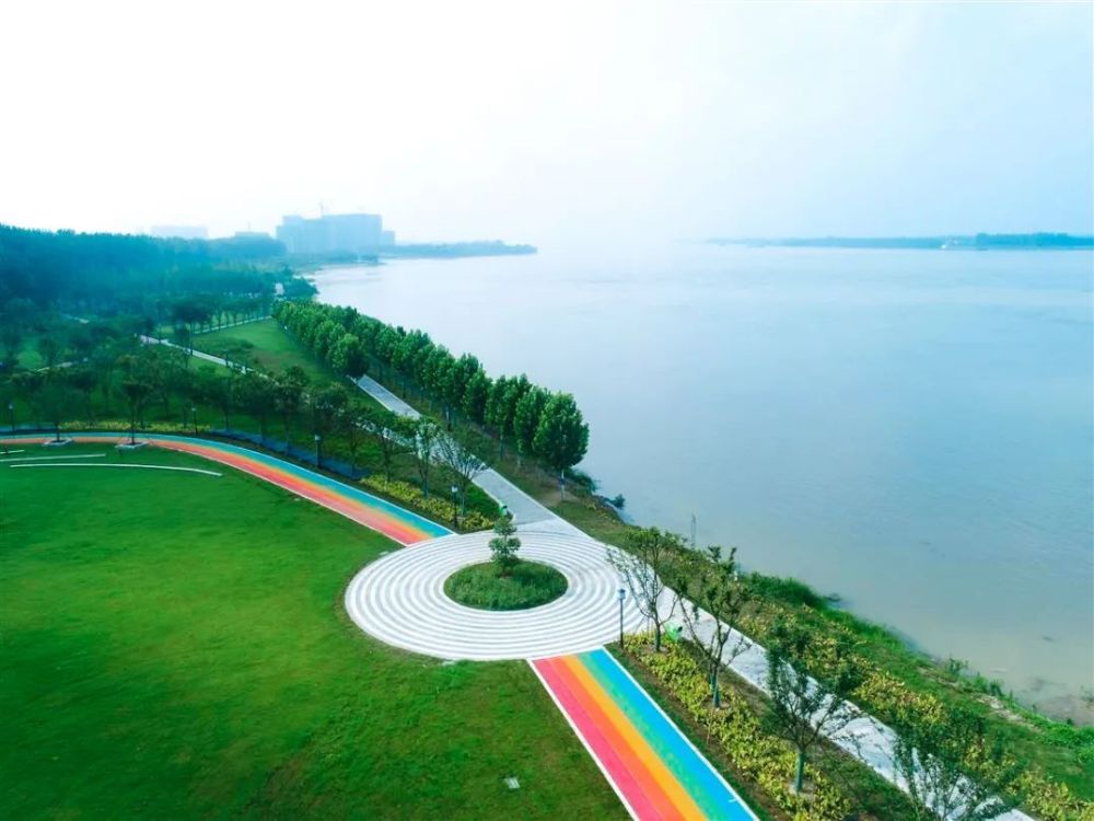 龍淵湖公園夜景△龍淵湖公園△荊江大堤△楚江大道△江陵大道△廚區