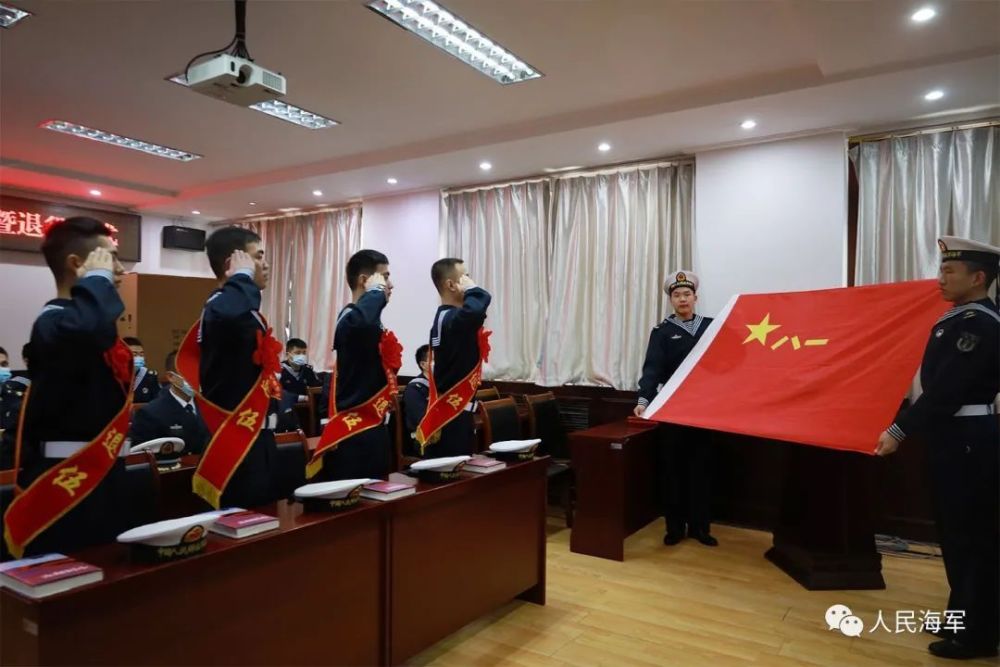 軍裝照片很多人甚至沒能存下由於保密原因卻抹不去他們作為軍人的榮耀