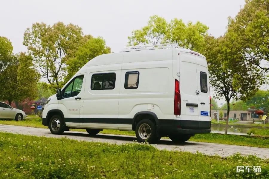 宏运旅途大通v90房车售价仅2298万3月10日亮相成都房车展