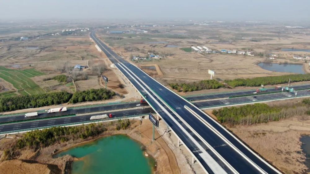 g237金舒大道预计3月底完成主线主油面施工