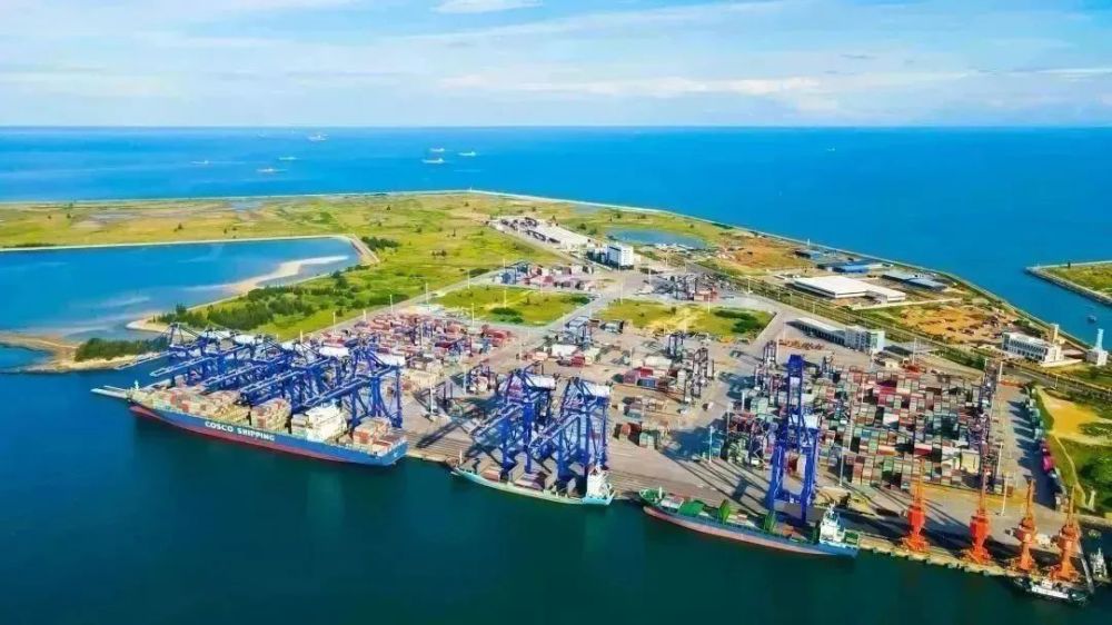 洋浦海南自贸港对外开放前沿