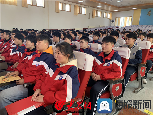 弘扬雷锋精神做新时代雷锋中职生阳信县职业中专举行学雷锋年活动启动