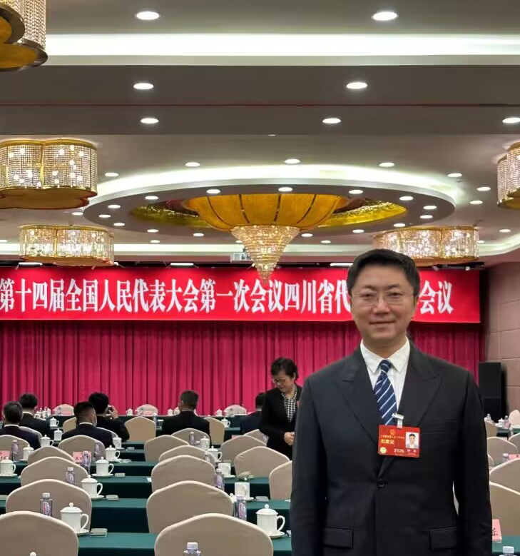 专访丨全国人大代表,极米科技董事长钟波:提升自主创新能力,在全球