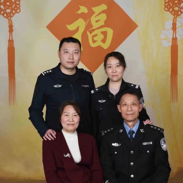 警察世家小儿子图片