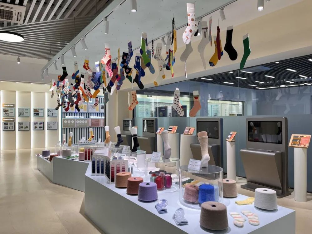 一个街道供应全球的袜子实地探访诸暨袜业大唐街道的生命力何来