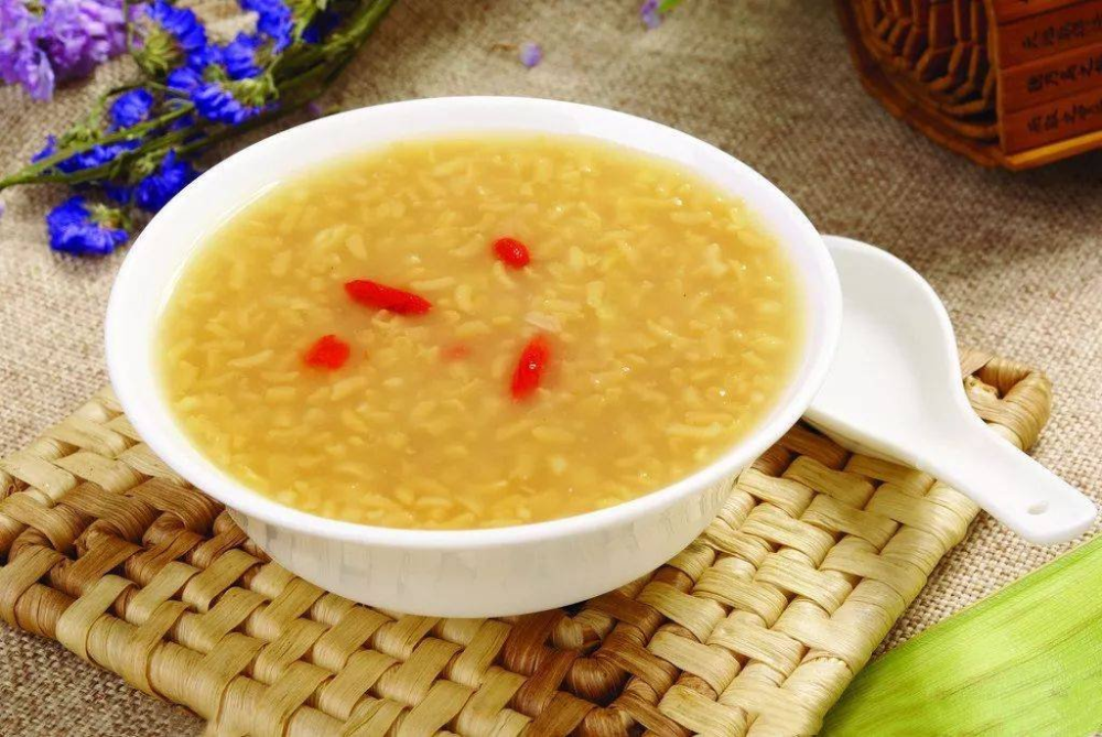 痰湿体质膳食推荐荷叶粥