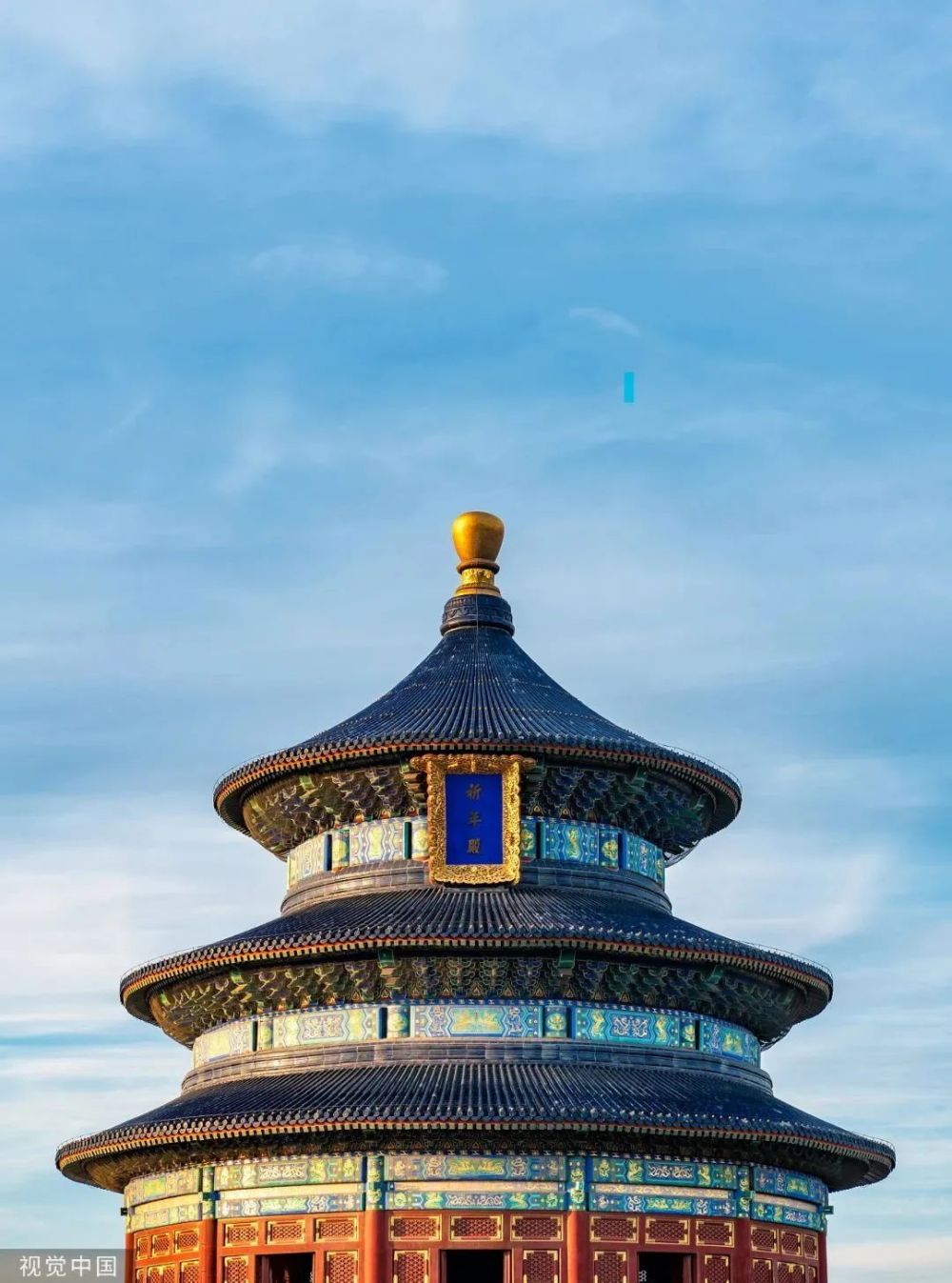 天坛祈年殿中国建筑,其所最注重者,乃主要中线之成立.