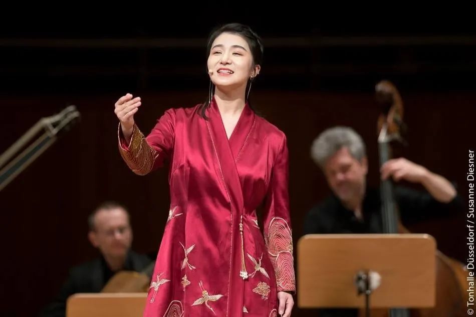 春风十里不如你丨忻州姑娘张红丽:山西民歌唱出世界范儿_腾讯新闻