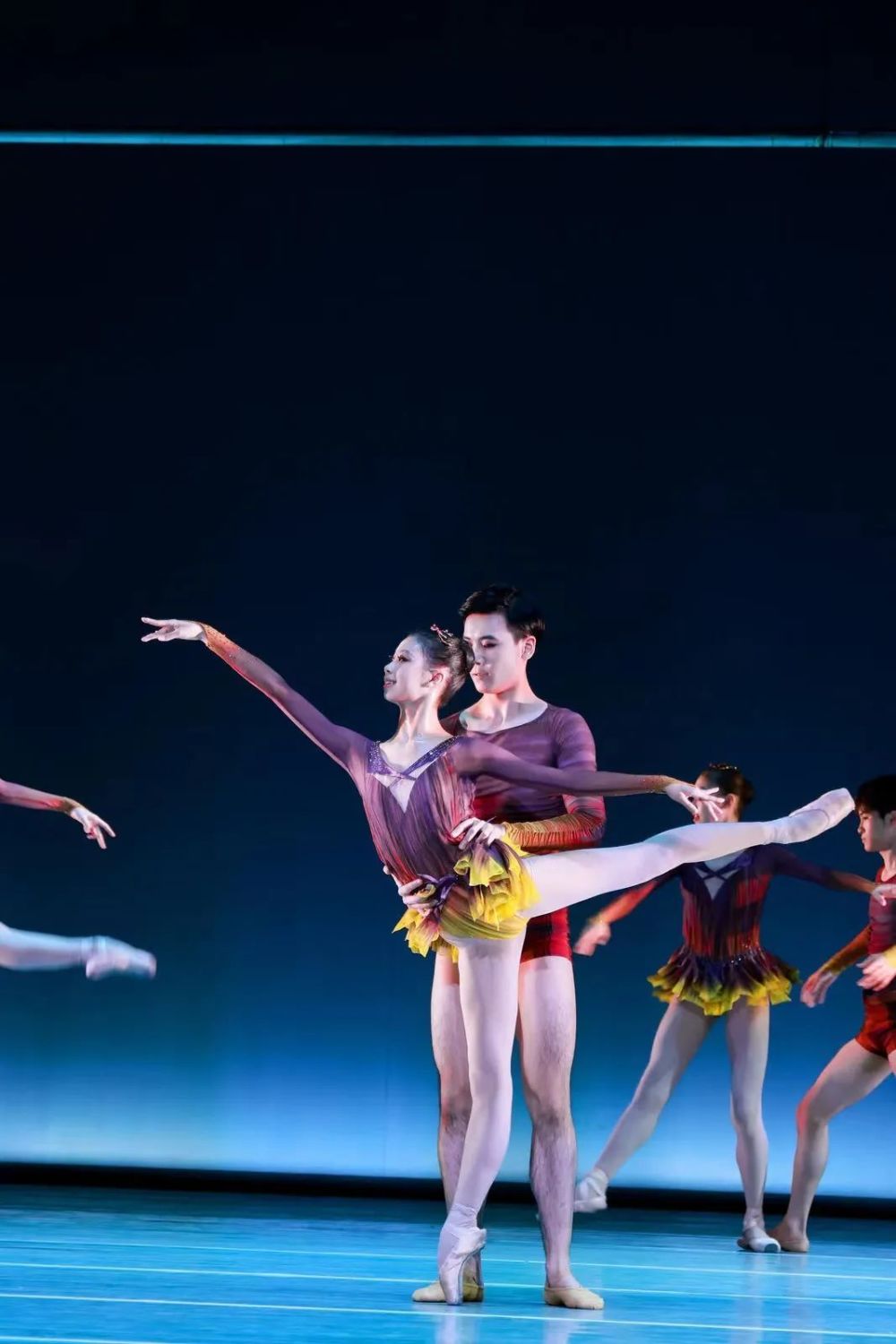 追"锋"路上,芭蕾舞《榜样》进北大_腾讯新闻