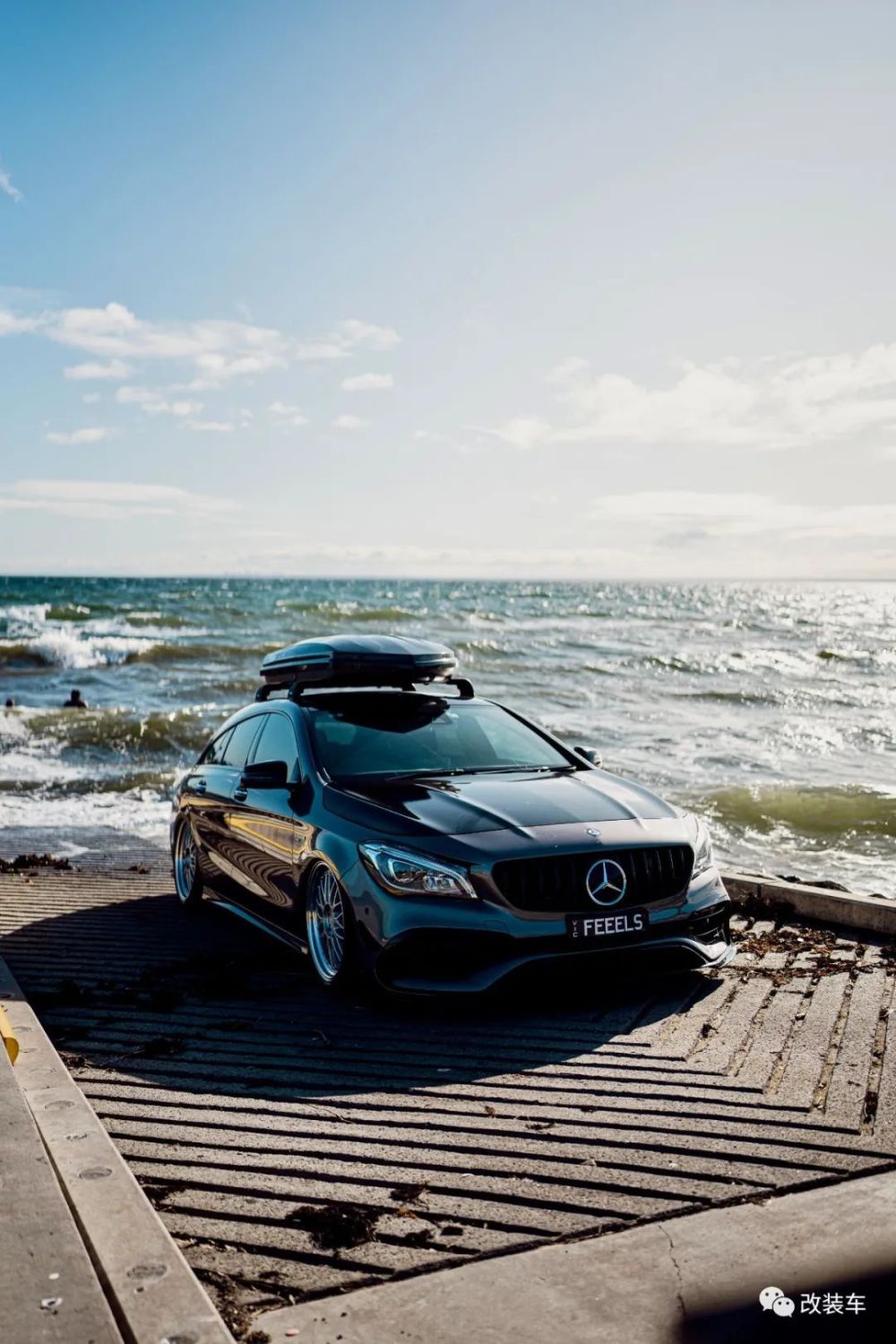 优雅的姿态风奔驰cla 250猎装版,变美不需要过多的修饰_腾讯新闻