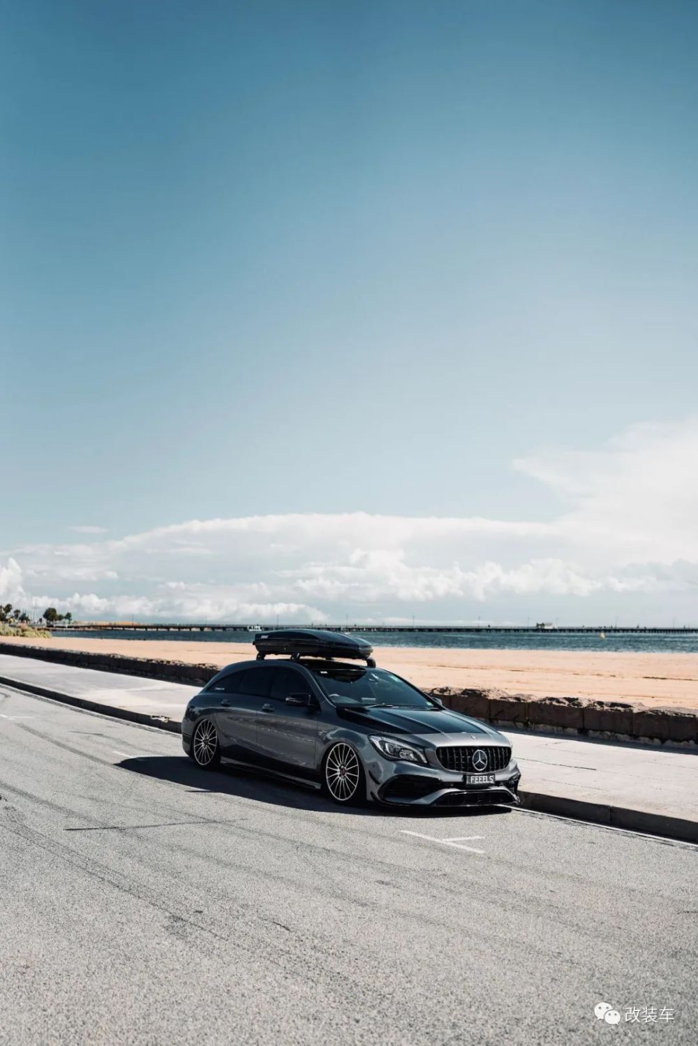 优雅的姿态风奔驰cla 250猎装版,变美不需要过多的修饰_腾讯新闻