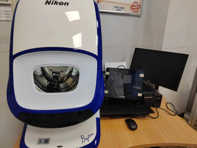 延安市人民医院眼科引进延安第一台欧堡超广角眼底照相机