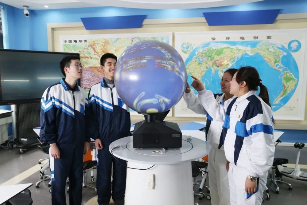 首批上榜徐汇这所学校获评市级荣誉办学特色是