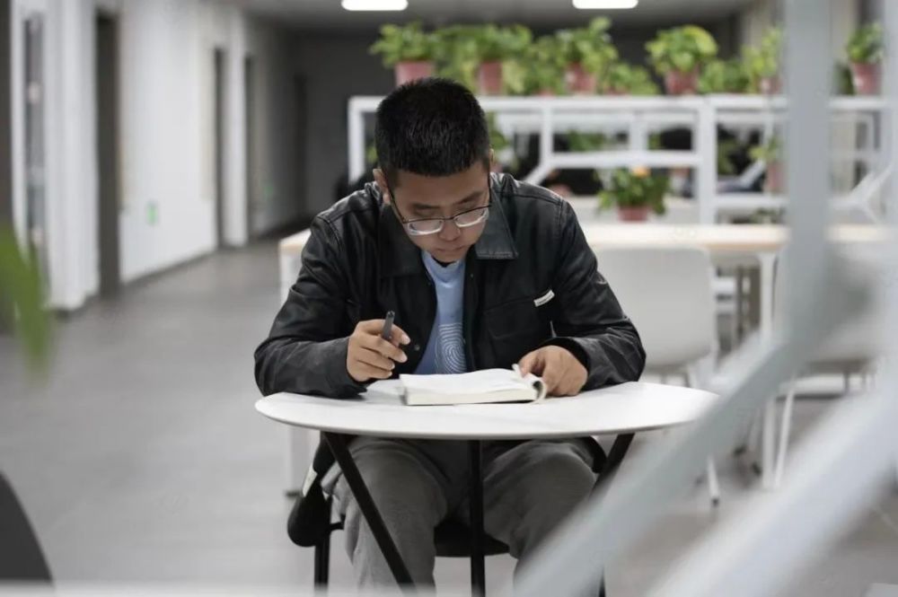 墙裂推荐（少年易老学难成一寸光阴不可轻）少年易老学难成一寸光阴不可轻的作者 第3张