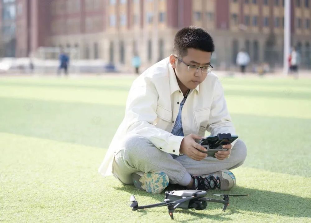 墙裂推荐（少年易老学难成一寸光阴不可轻）少年易老学难成一寸光阴不可轻的作者 第7张