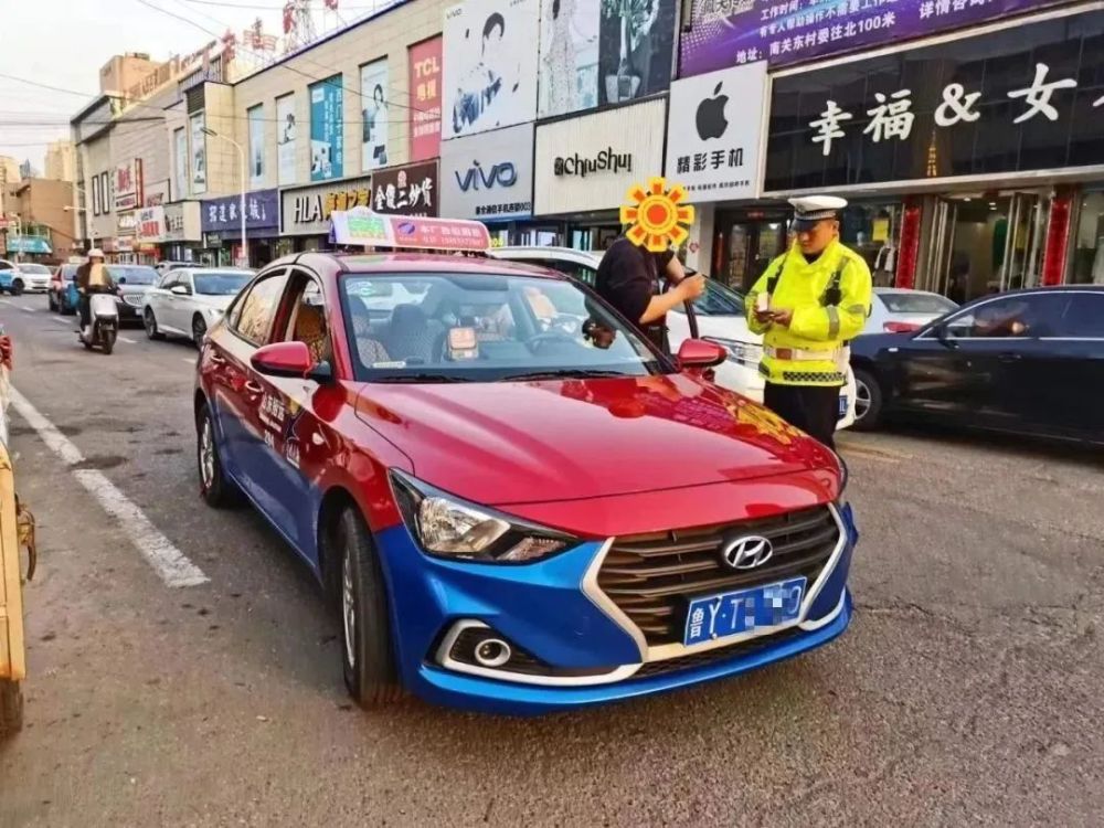 車亂停亂放不影響其他車輛正常通行的情況進行口頭警告教育,並責令立