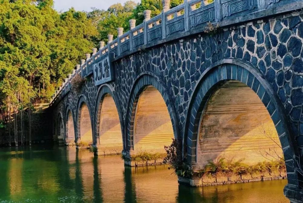 還有更多寸金橋公園主要遊覽景點:寸金橋,抗法紀念像兒童樂園,金竹園