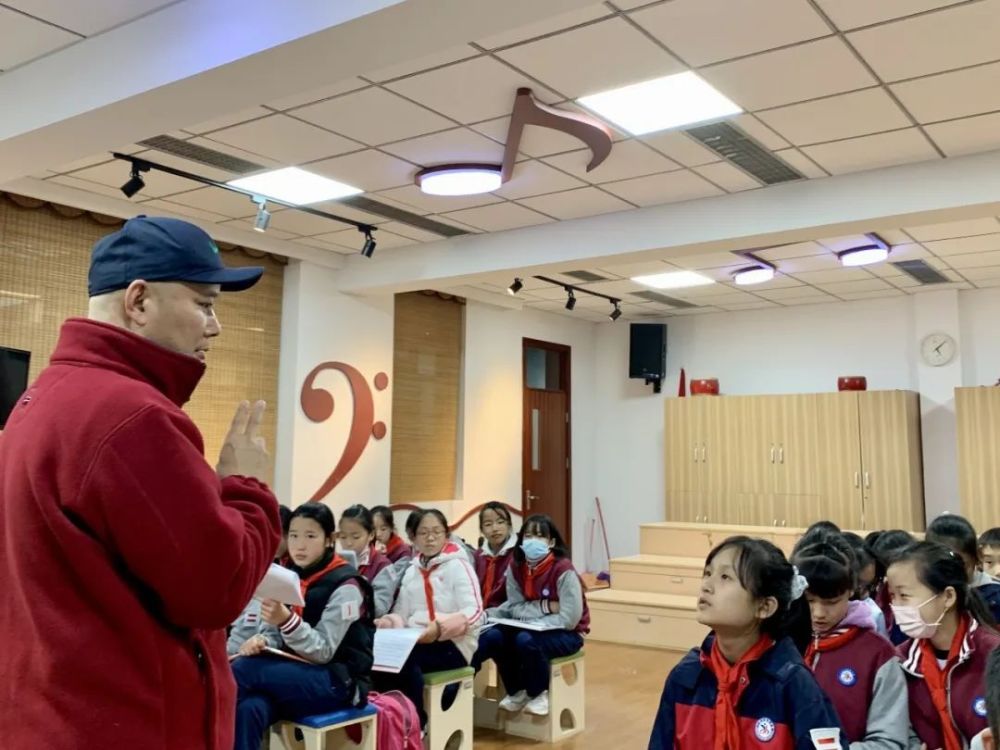 新泾中学喜获上海市非遗在校园示范学校荣誉称号