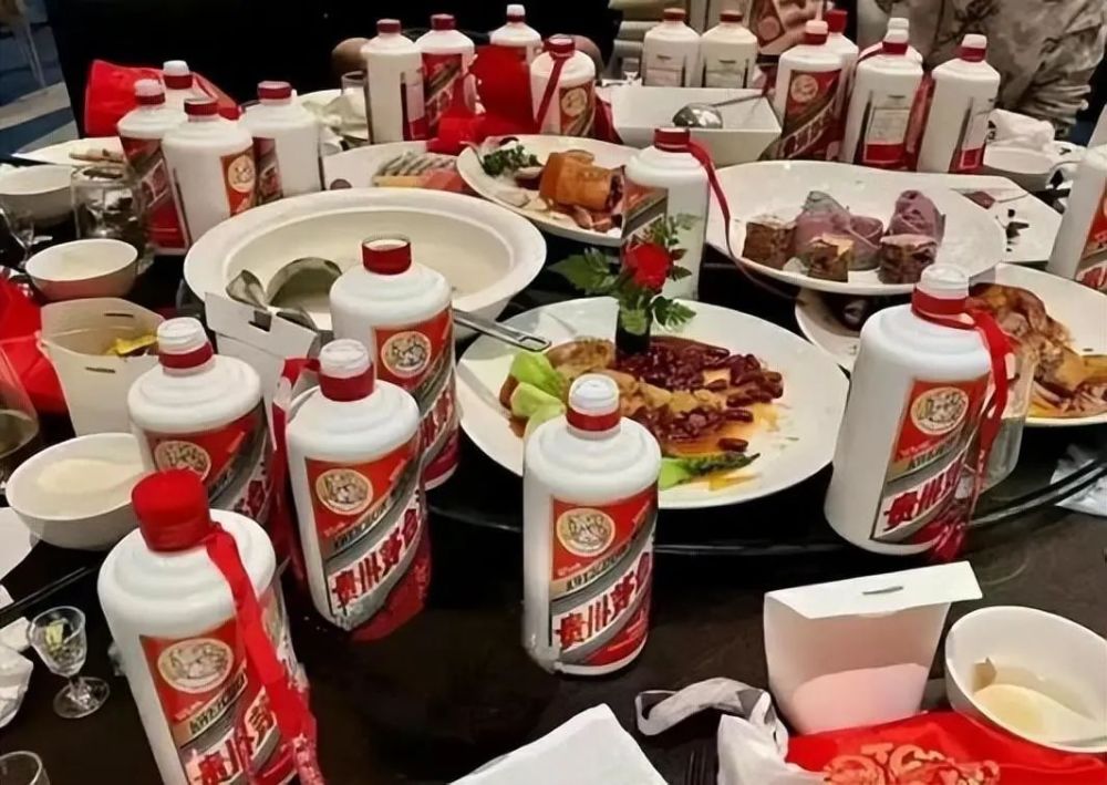 富二代结婚啥场面宴席大摆80桌每桌2瓶茅台酒网友豪横
