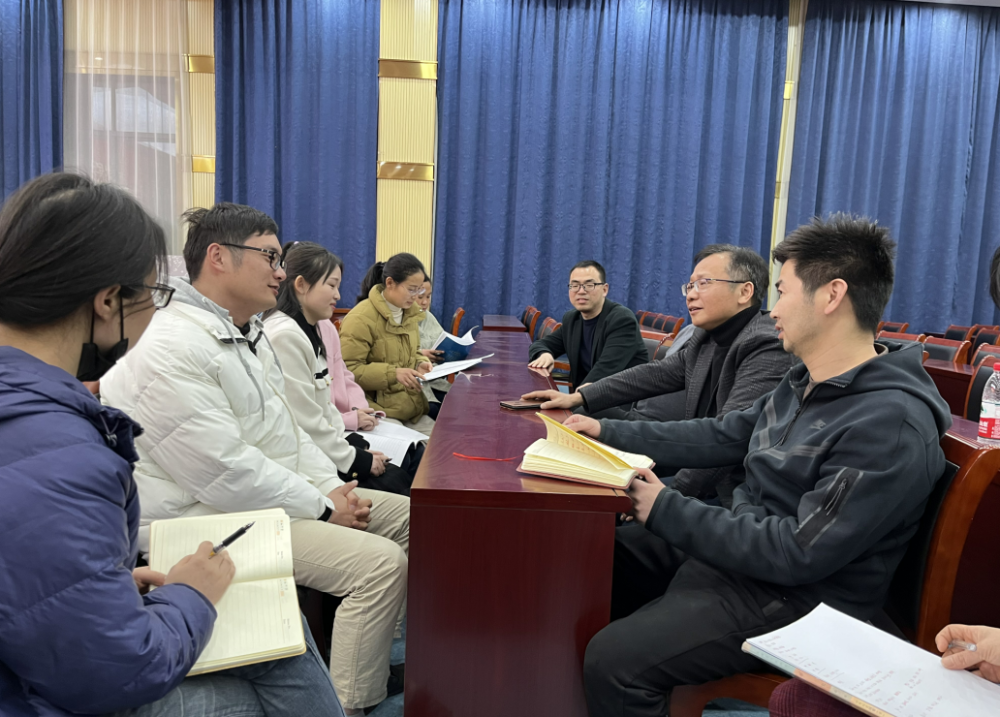 据悉,近期,六安一中还将开展教师二轮复习示范课活动.