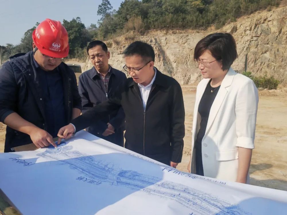 副县长曾小丽参加调研.(丰顺段)项目征地拆迁工作