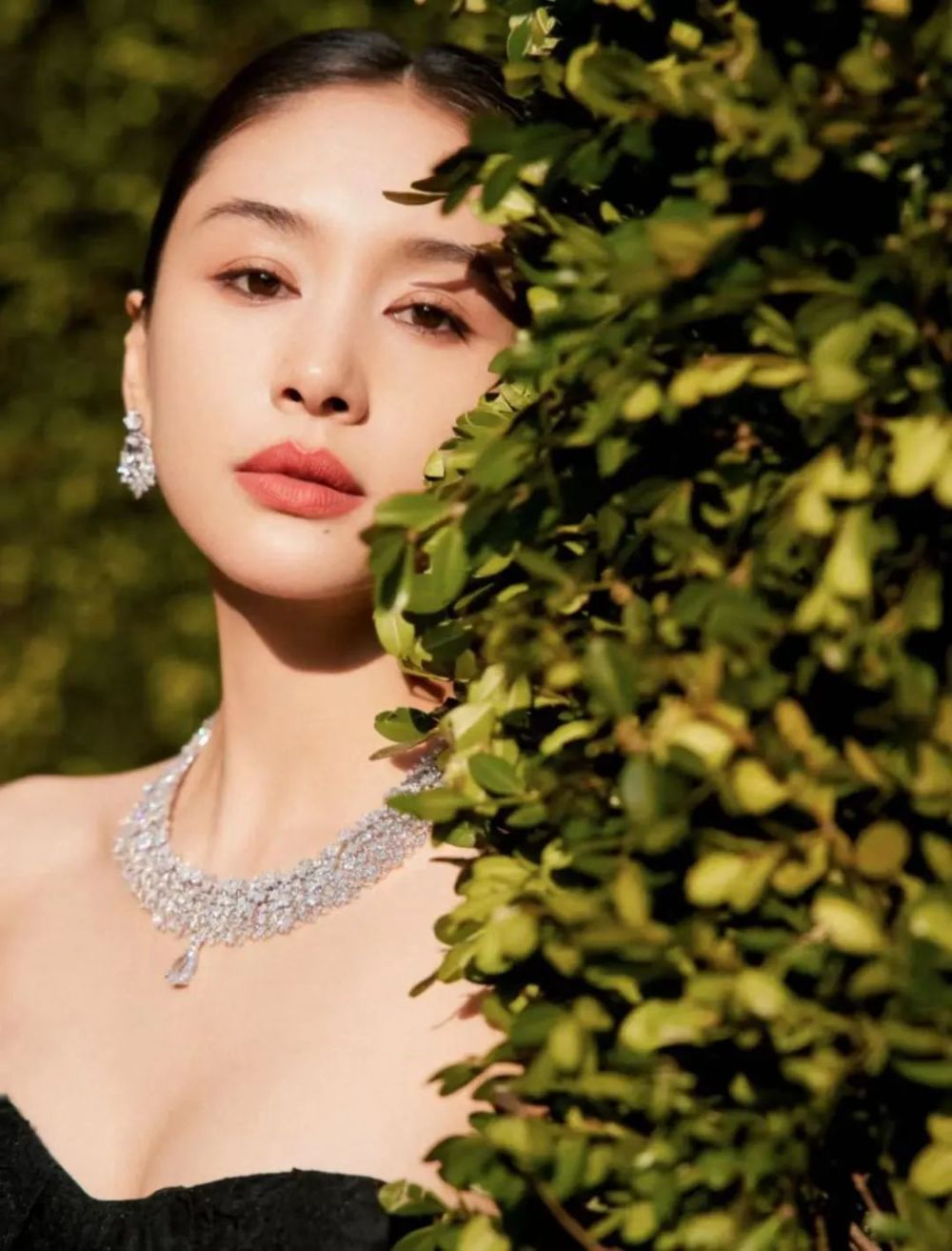 王子文的清淡唇妆,和春天适配度极高!_腾讯新闻