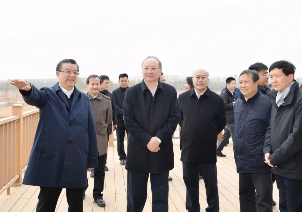 尹力殷勇李秀领魏小东与倪岳峰王正谱廉毅敏等参加活动