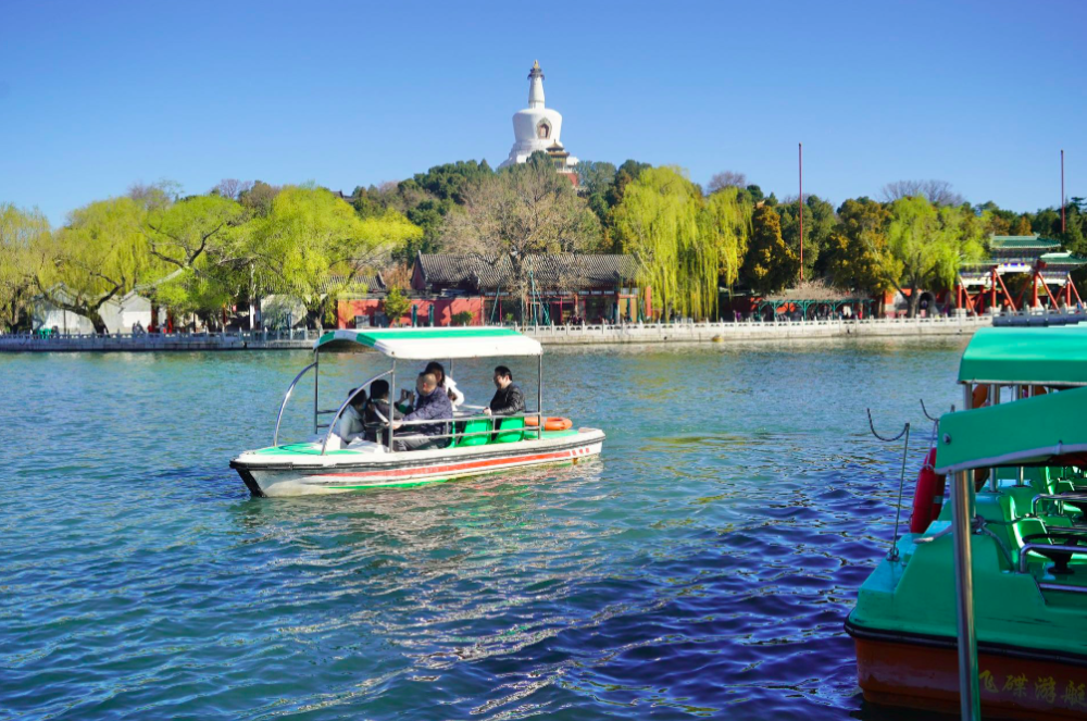 北海公园游船正式开航_腾讯新闻