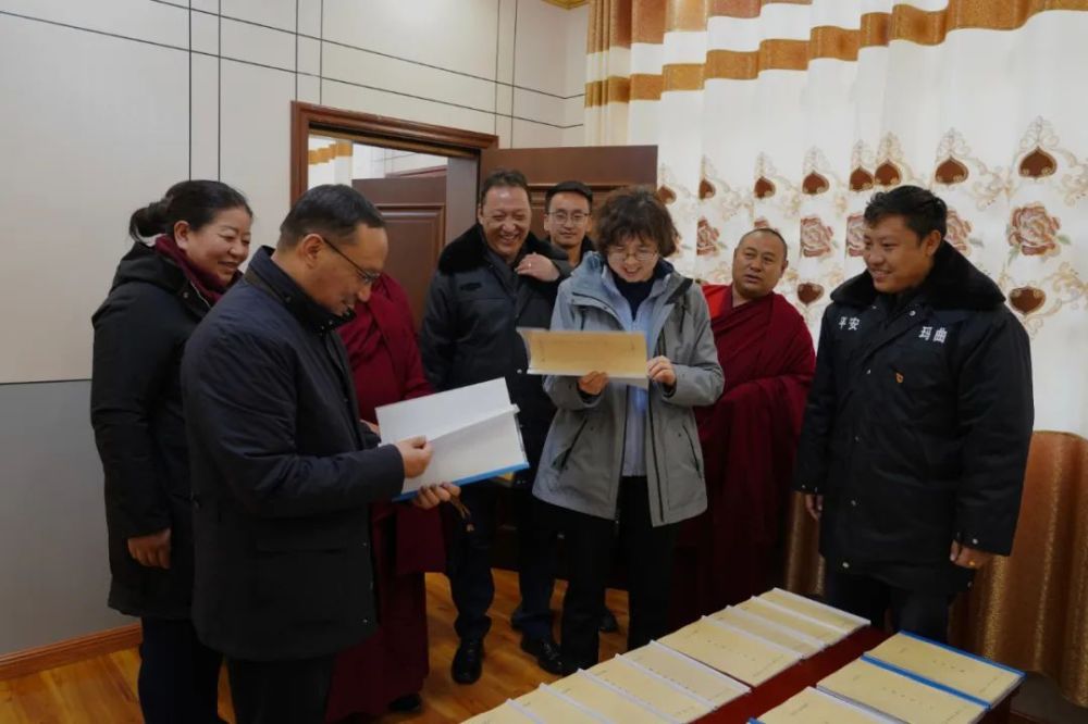 马瑜在夏秀寺,拉仁关旧寺,扎西寺调研时强调,要全面落实新时代党的治