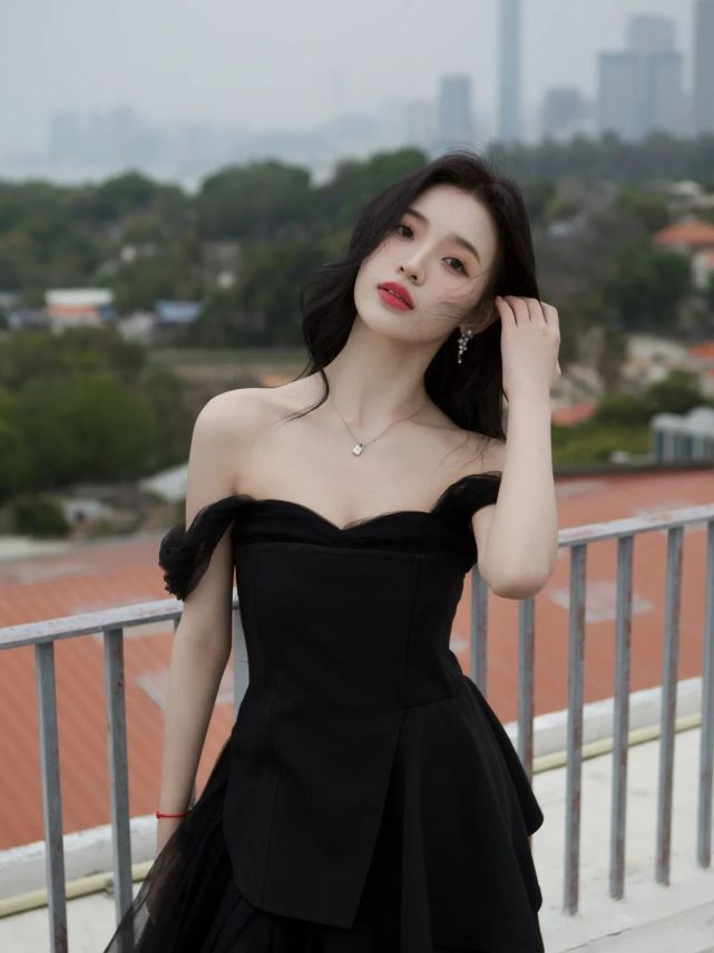 曾雪瑶|亮相mashama aw23秋冬系列开幕秀_腾讯新闻