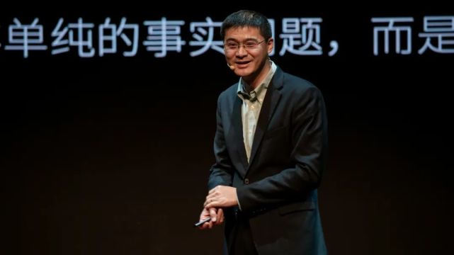 大院儿传达室04村村造海罗翔送书于晓丹要办内衣试穿会