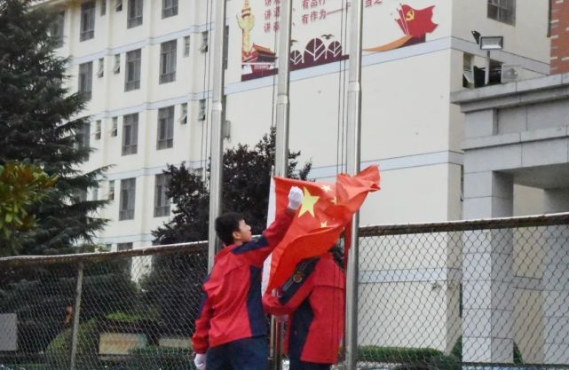 昭阳一中隆重举行初中2023届中考誓师大会_腾讯新闻