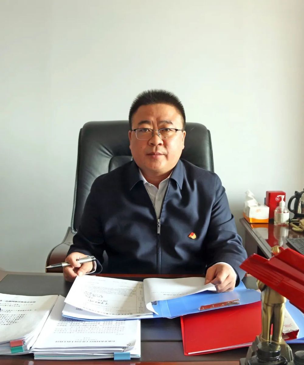 专访丨坚定拥护"两个确立" 坚决落实"五大任务"——访苏尼特右旗委副