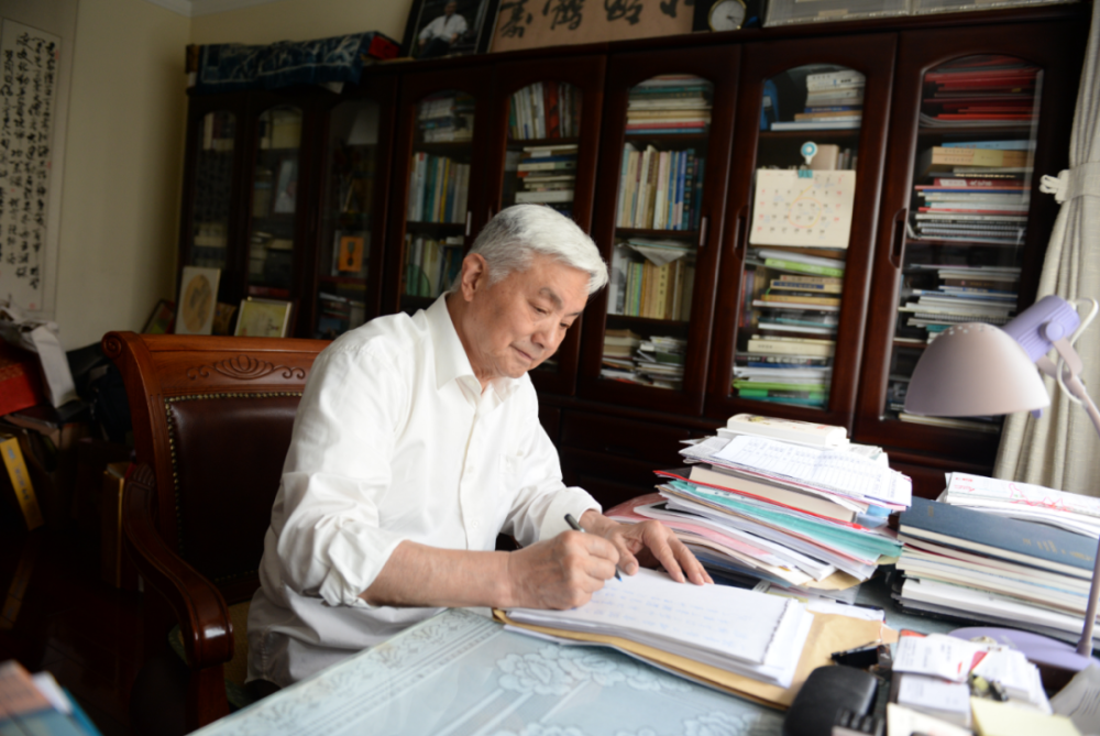 独家专访“中国古城守护卫士”阮仪三：留住古建筑是我们的任务丨匠心传承_腾讯新闻