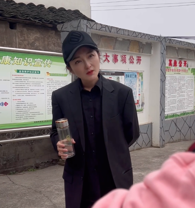 王二娘儿子的订婚宴,村里的朋友都到了,就差你了|贵州交警系列短剧