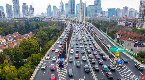 今年以来上海高架道路越来越堵竟是这个原因这份安全驾驶指南请收好