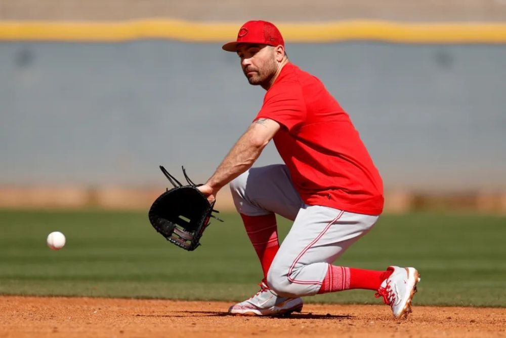 lodolo)与格雷厄姆-阿什卡夫特(graham ashcraft)三名年轻先发投手