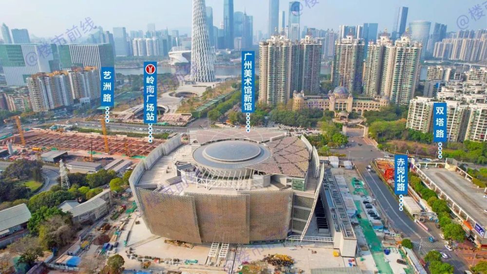 广州塔站等地铁站到达之外,场馆北侧还紧靠在建的12号线岭南广场站,名