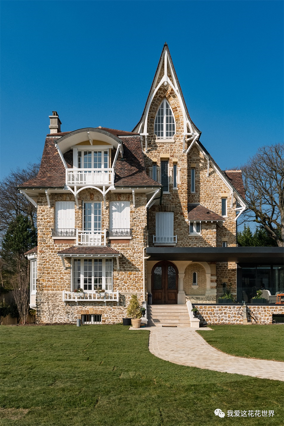 重庆女孩在巴黎!她的法式优雅太迷人了