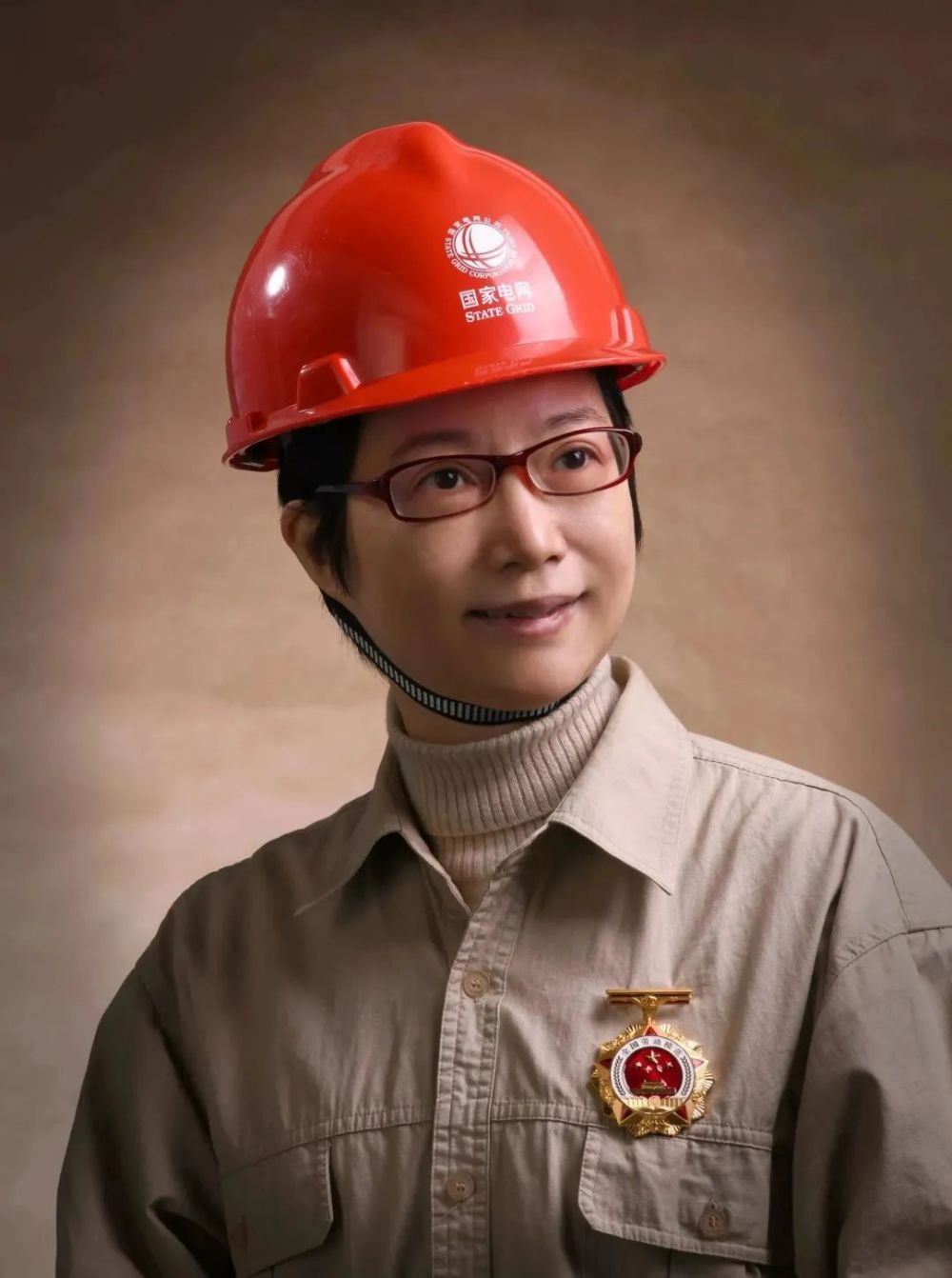 何光华:全国劳动模范,全国五一劳动奖章获得者,国家电网无锡供电公司