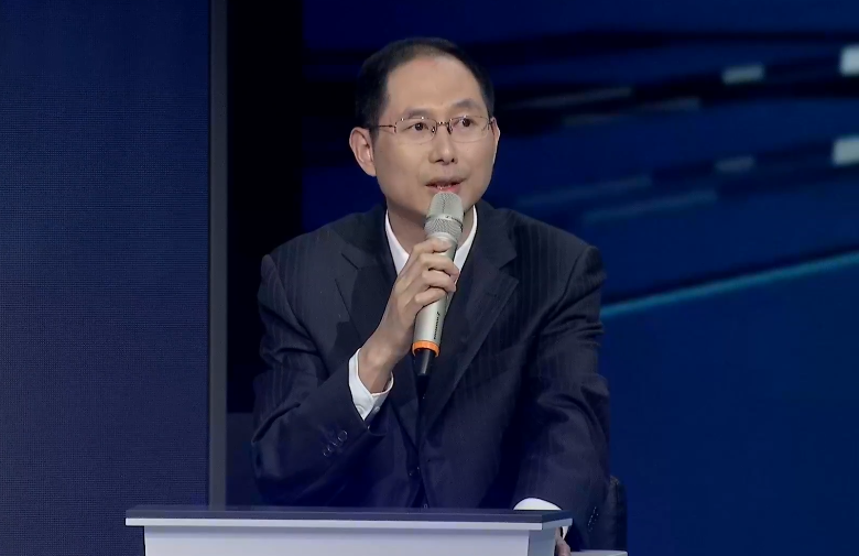 市住建局党委书记,局长彭峻表示:"住建工作和市民生活息息相关,节目中