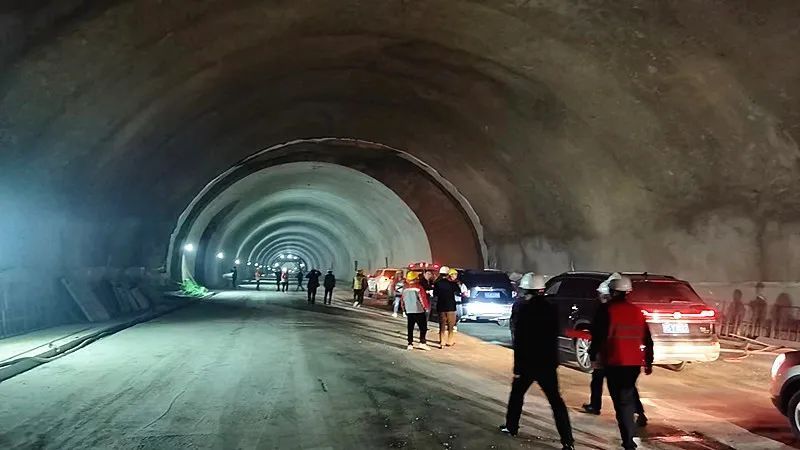 刚刚雷音铺隧道全线贯通达开快速通道又传来好消息