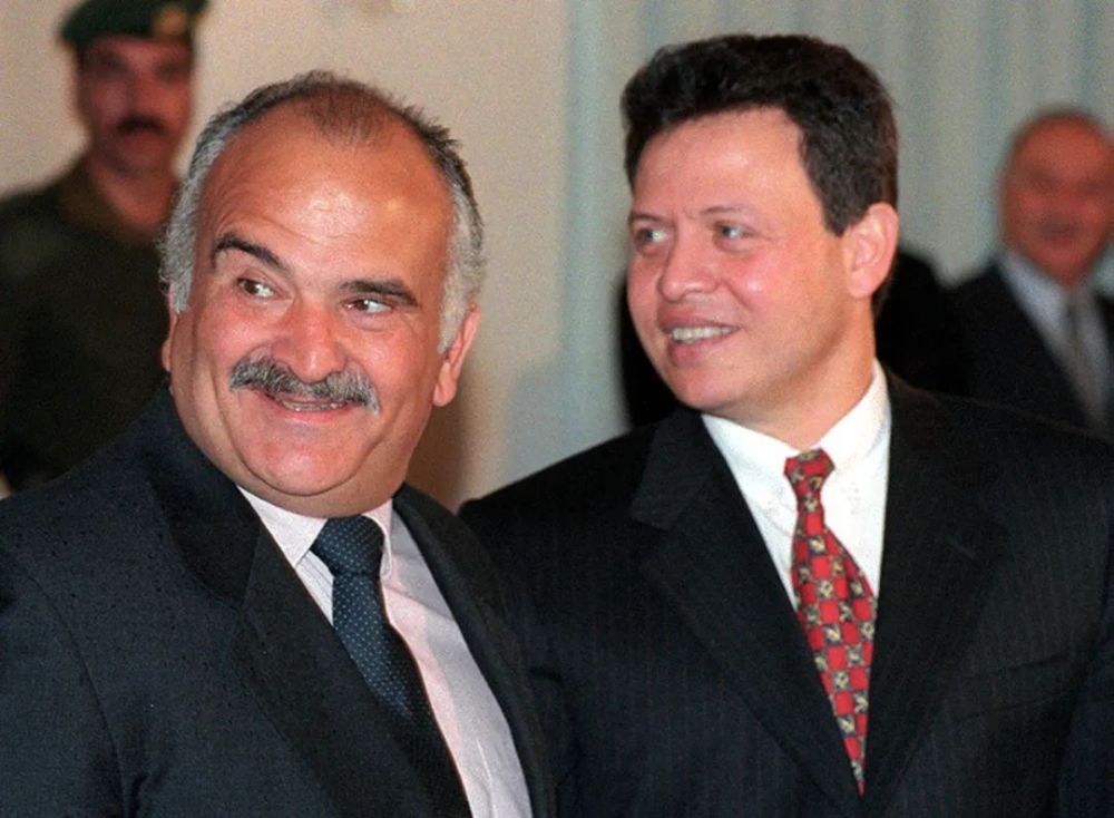 左为哈桑,右为阿卜杜拉二世.