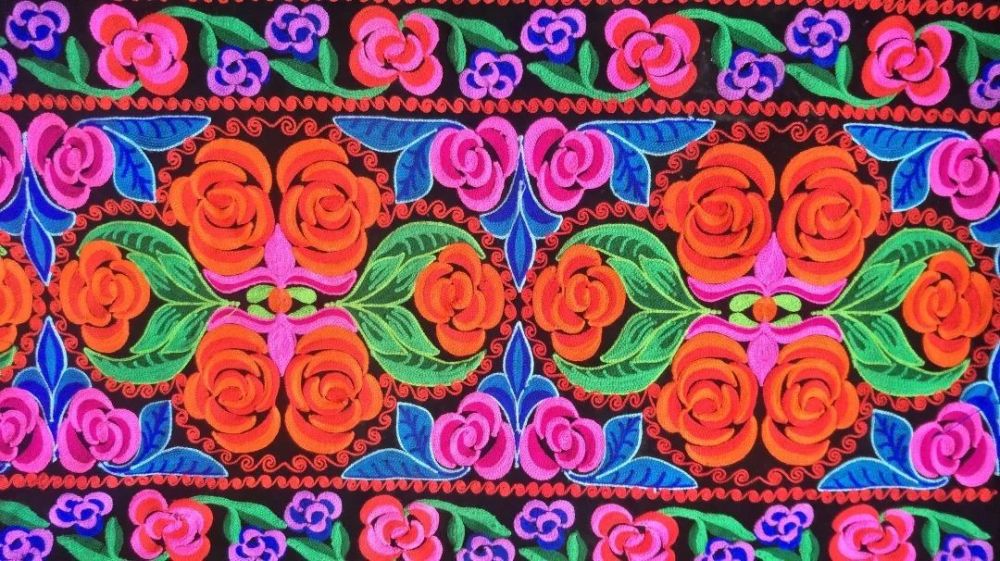 柯尔克孜族刺绣:"绣"出锦绣前景_腾讯新闻