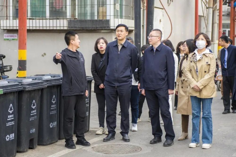 迎泽关注丨赵学军调研督导全国文明城市创建工作并参加"公益一小时"