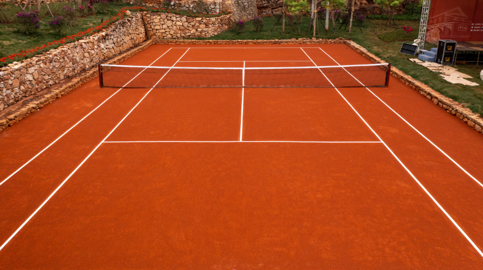 "中国第一块红土网球场",在云南!