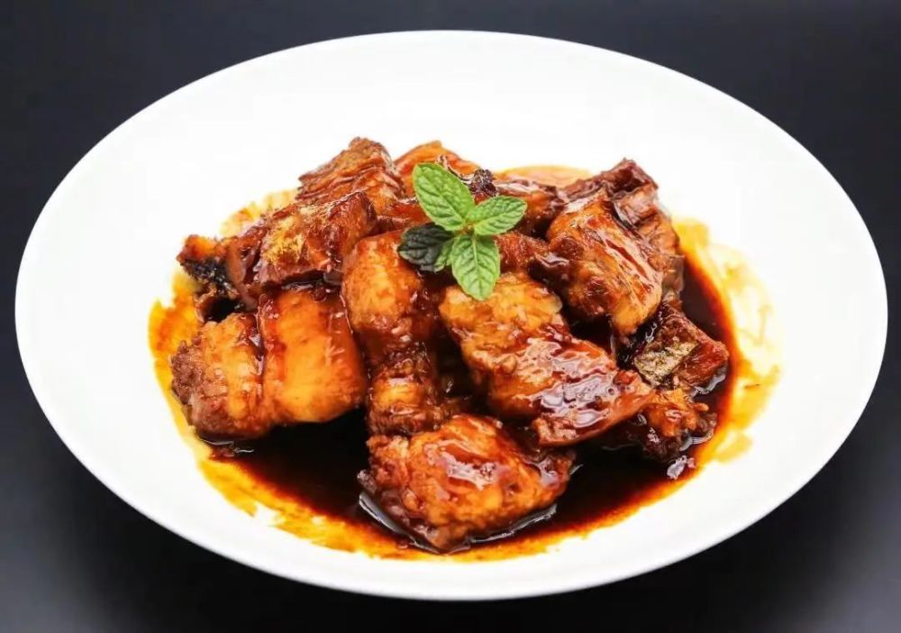 30年首次开放西湖高尔夫餐厅主打鲍鱼和萧山蒸菜走亲民路线