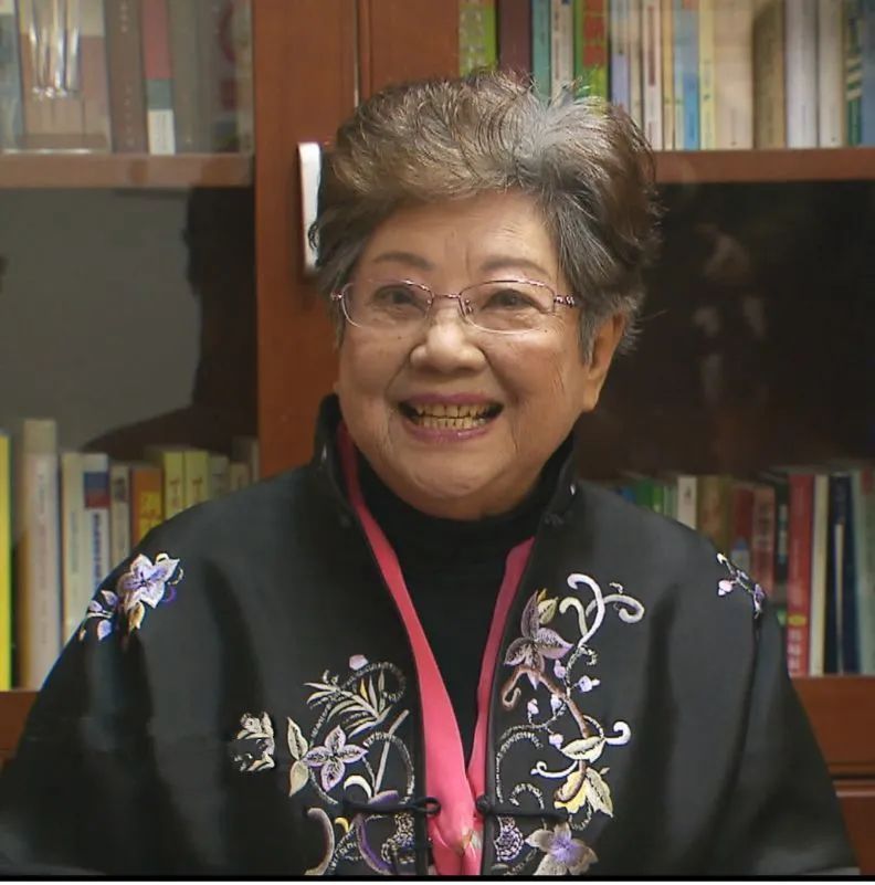 在上海逝世,享年89岁著名越剧表演艺术家孟莉英